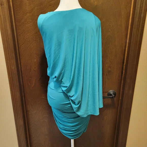 BCBG Elegant Emerald Green Dress NWT - Picture 6 of 11